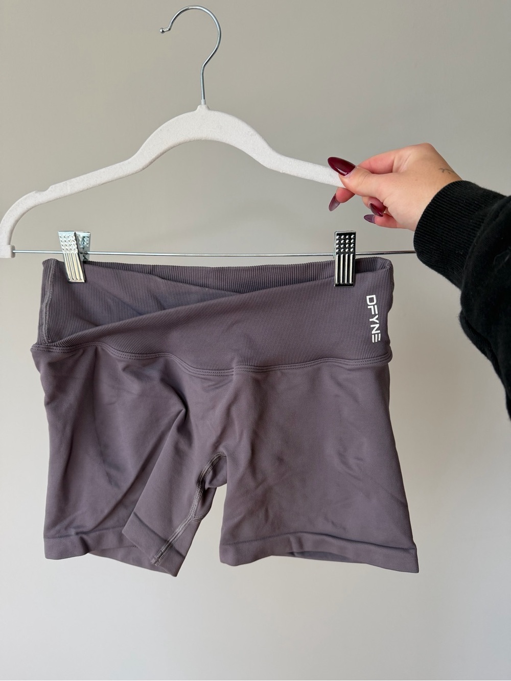 DFYNE Vision Shorts in Dove size medium